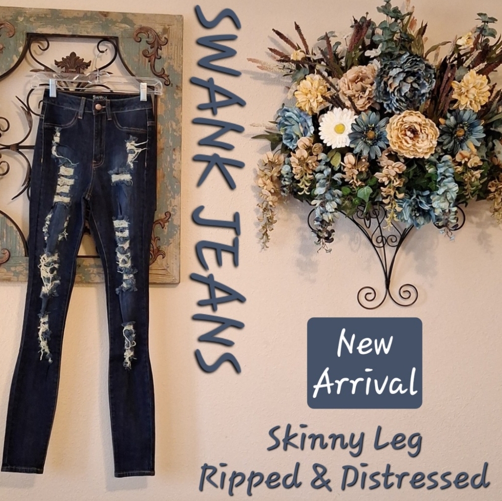 SWANK High Rise Ripped & Distressed Skinny Leg Jean. Size 1 - Picture 1 of 17